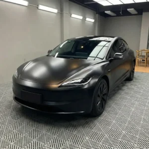 Covering auto noir metallise electro optic effet brillant dynamique car wrap maroc