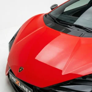 Voiture de sport Golf GTI covering rouge ferrari glossy protection carrosserie