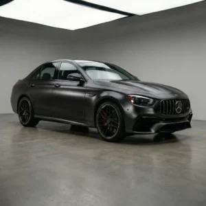 Voiture de sport covering gris souris cosmique interstellar gray finition glossy